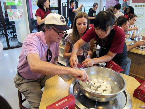 全台唯一的台灣滷味博物館，民眾可透過導覽與體驗了解美味祕方。(圖/台灣滷味博物館 提供)
