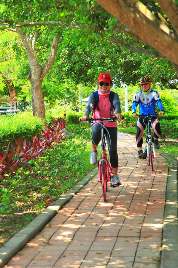 高雄完善的自行車道系統被美國CNN評為亞洲五大友善單車城市。（圖∕陳柏翰 攝）