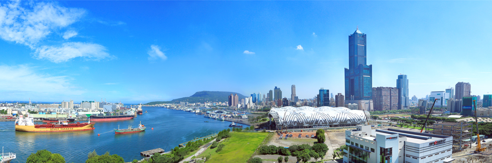 高雄世界貿易展覽會議中心是亞洲新灣區首先落成的重大工程。（圖∕陳柏翰 攝）