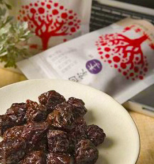 「回家李」果乾鈉含量極低，保留紅肉李天然原味。（圖∕上下游News&Market新聞市集　提供）