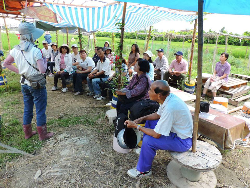 鳳山社大開設生態農法課程並將理念推廣到周邊農村社區。（圖∕鳳山社區大學 提供）