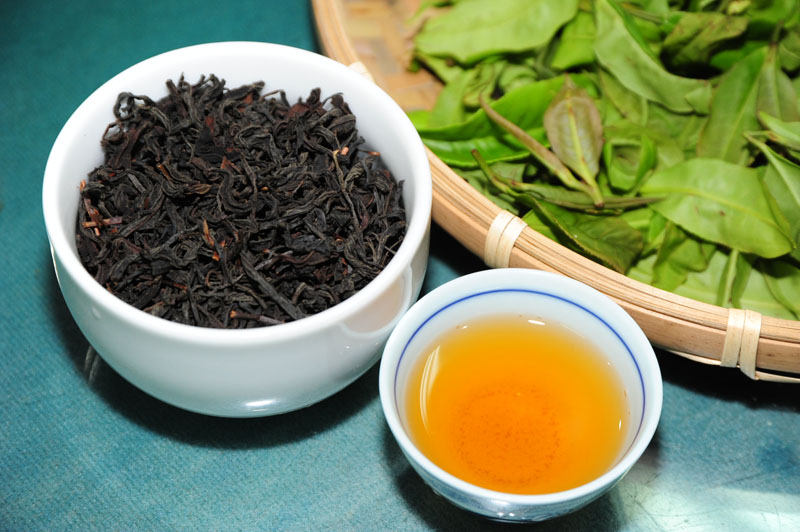 六龜區新發里製茶歷史悠久，來此記得靜下心、品杯好茶。(圖/鮑忠暉　攝)