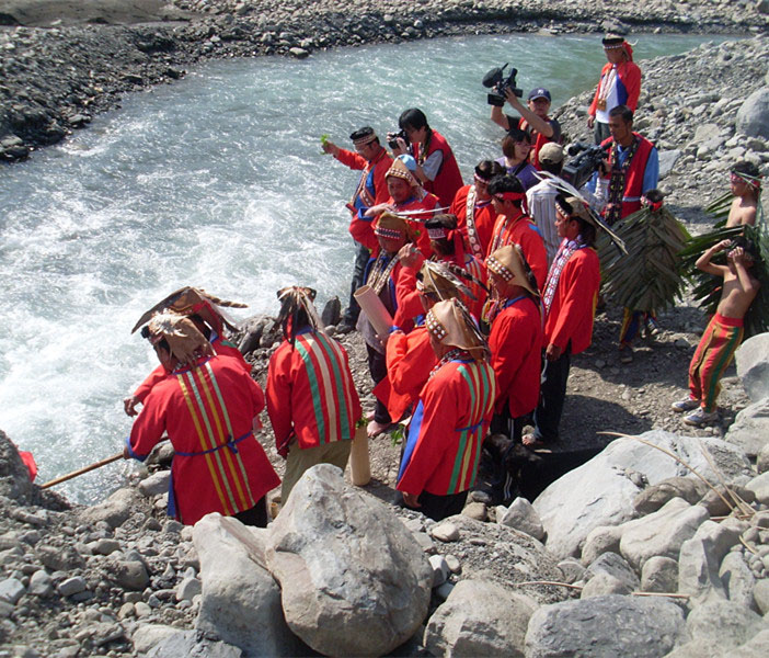 今年卡那卡那富族正名成功，傳統祭儀河祭、米貢祭也恢復舉辦。（圖/台灣卡那卡那富文教產業發展促進會　提供）
