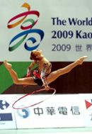 韻律體操選手的曼妙身影和高超技巧，讓觀賽民眾印象深刻。( 圖/ 張忠義攝)
