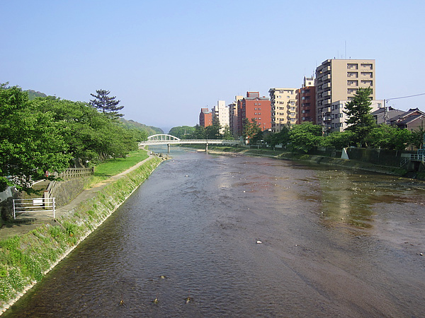 高雄與日本金澤，同樣有著河川流貫市區。(圖/ sultt 攝)