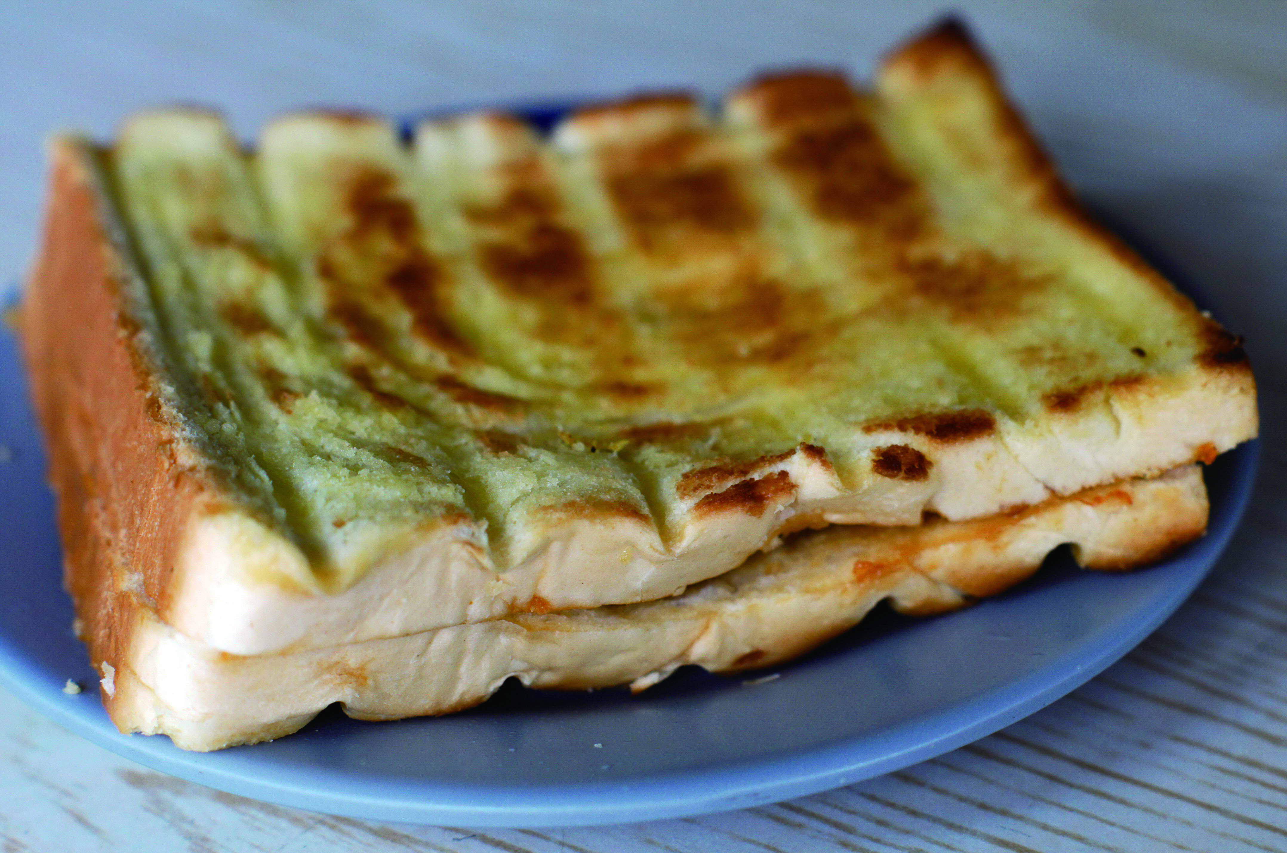 木瓜醬烤土司 Papaya jam on toast