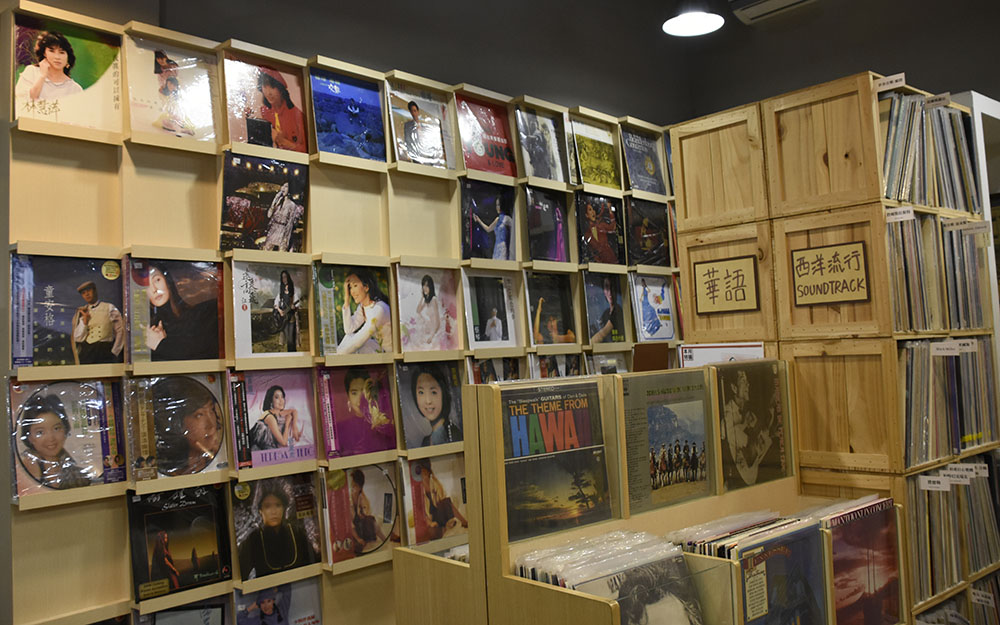 興中一路上的「小宋唱片行」本來在台北，2012年在高雄開了分店。（楊士傑·攝影）