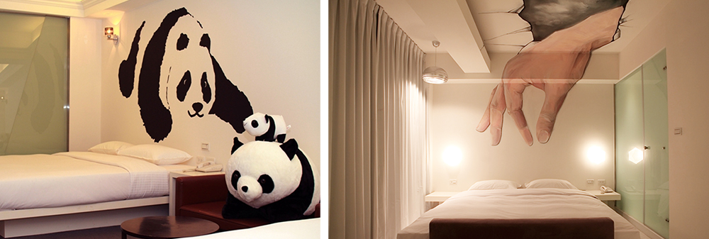 （左）逗趣的熊貓房，觸目可見具療癒感的黑白身影 。（右）從屋頂伸進房內的巨大手掌。（照片提供/艾卡設計旅店）