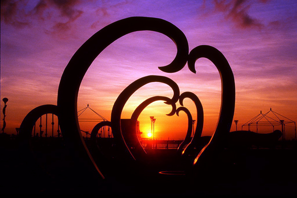 8月6日七夕情人節，歡迎大家一同來感受情人碼頭的浪漫氛圍。（圖／高雄市政府海洋局提供）