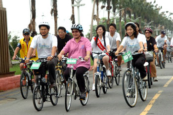 市長騎單車