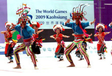 原住民祖韻文化樂舞團把台灣原住民精神透過電視轉播傳達到世界各地。 ( 圖/ 張忠義攝)