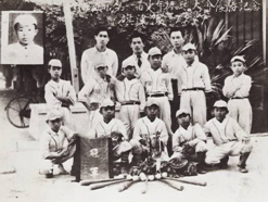 1949年高雄市第1屆少年棒球大會，旗津隊優勝後合影留念。（圖/高雄市立歷史博物館提供）