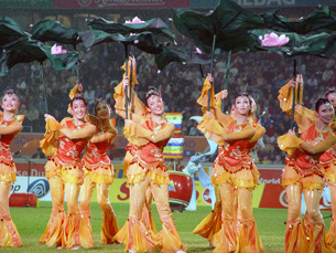 汎美舞蹈團的蓮荷舞，舞出了水中的意象，也獲得2005年德國世運觀眾的全場掌聲。(圖/汎美舞蹈團提供)