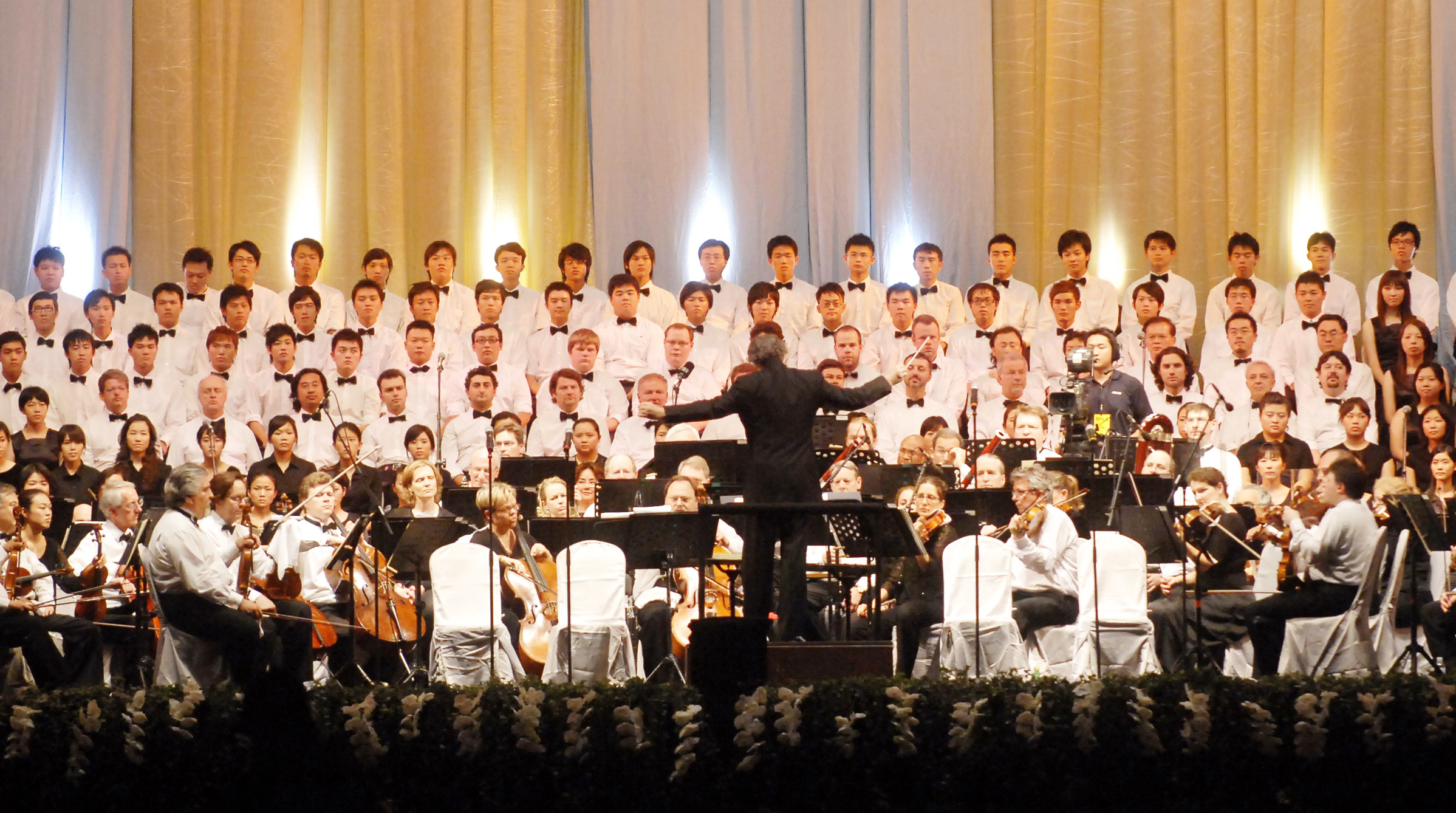 5月20日世運會主場館落成音樂會上，匹茲堡交響樂團、維也納國家歌劇院的世界級演出，預祝高雄世運會圓滿成功。(圖/高雄畫刊編輯部提供)
