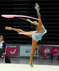 俄國體操美少女卡娜耶娃，「繩」、「環」、「球」、「彩帶」樣樣精通，是場上最美麗的焦點。(圖/KOC；陳俊合、鍾豐榮、楊士正、周文郁、陳牆、林育恩)