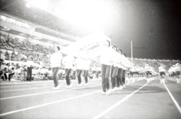 1986年的台灣區運會在新建的中正體育場舉行，此為首度在夜間舉行開幕式。(圖/曾達輝攝)