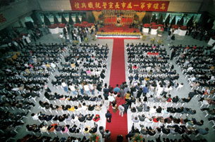 1994年高雄市第一屆市長宣誓就職典禮。（圖／高雄市政府新聞處提供）