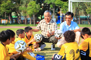 發展足球運動是小港大林蒲地區再造的重要一環，吸引許多熱心人士參與。（圖／林育恩攝）