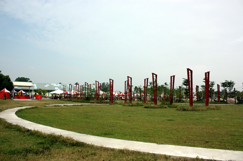 武營藝術文化中心，坐落在綠意盎然、生機勃發、佔地67公頃的都會公園內。(圖/熊宏輝攝)