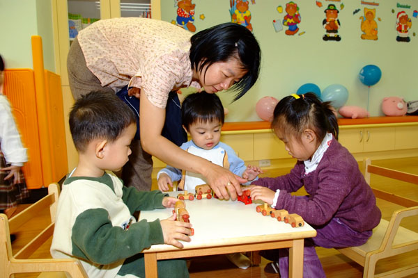 高市兒童遊戲館暨社區照顧服務中心提供兒童優質遊戲空間，並減輕弱勢家庭教養與經濟壓力。(圖/鮑忠暉攝)