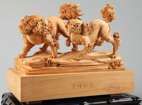 高雄市雕刻名家葉經義老師的木雕藝術創作。(圖/高雄市政府文化局提供)