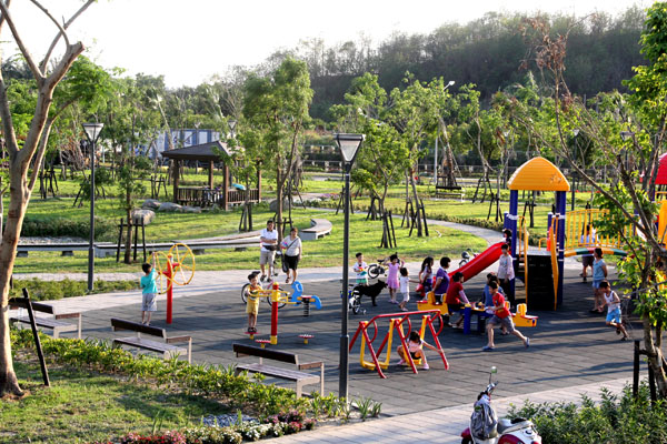 鳳山公28公園的完工成為周圍居民最喜愛的休閒空間。（圖/黃建樺）