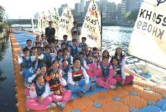 市政府希望藉由成立「帆船體育資優班」的成立，推廣學生多多從事這項健康的水上運動。