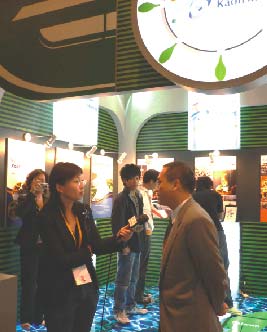 KOC had a booth at the Shangri-La Hotel in order to promote the games, which provided a platform for the sports industry to exchange ideas.