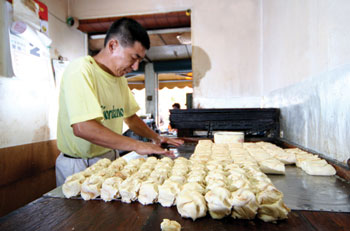 海青王家燒餅Haiching Wang's Clay Oven Rolls