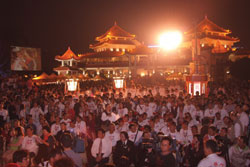 萬年季從地方的宗教民俗活動發展為全國性足以代表台灣傳統、文化、宗教、信仰的民俗慶典。 Zuoying Wannian Folklore Festival has transformed from a local activity into a traditional celebration exemplifying Taiwan's traditions, culture, religions, and beliefs.